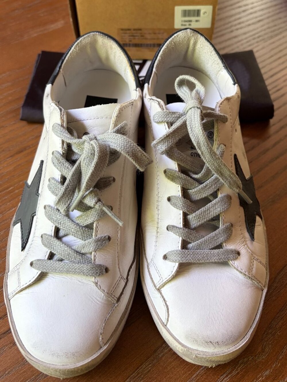 Auth EUC Golden Goose Super Star White Leather Black Star Size 35